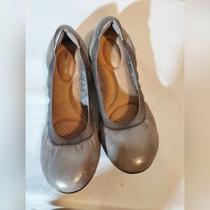 Lands' End Women's Co.fort Slip-On Metallic Gray Leather Flats - 9D
